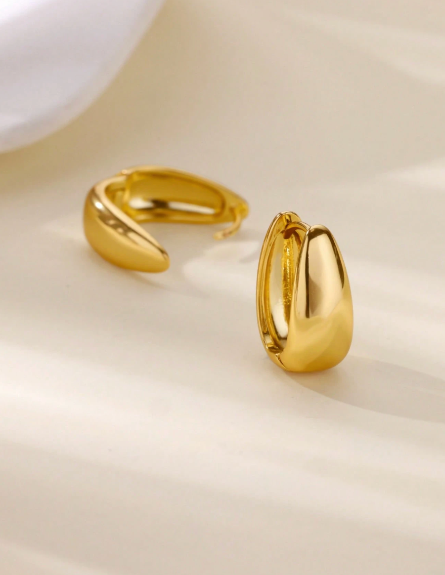 Minimalist 18K Gold Plated Hoop Earrings