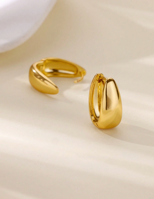 Minimalist 18K Gold Plated Hoop Earrings